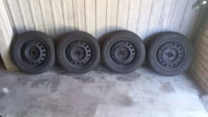Elantra Wheels and Tyres