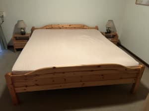 European Pine King Bed 
