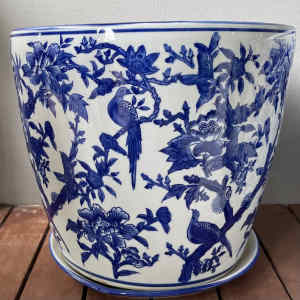 1 Blue and White Ceramic Pot & Saucer (39x36cm) 6 Avail