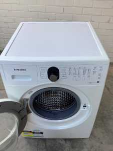 7.5kg Samsung front loader washing machine. Works great