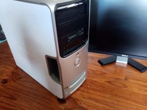 Dell Dimension E521 Desktop PC with Monitor