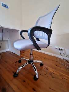 Office chair good conditions