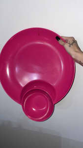 Pink platter plate