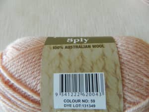 4 Seasons Pure Wool Entwine 8 Ply Yarn 100 g Baby Pink