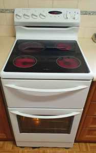 Westinghouse 540mm Electric Stove with ceramic cooktop