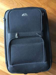 Small cabinsize soft suitcase with wheels Courier brand