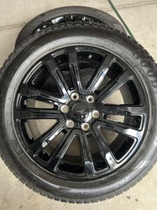 X4 Everest sport 20 inch black alloy wheels