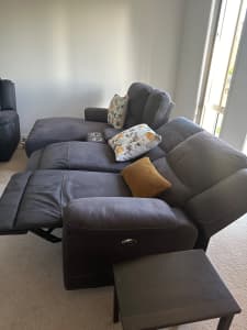 Beautiful black recliner 3-4 seater lounge on sale