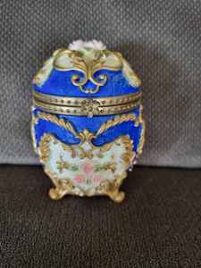 Vintage Faberge Style Egg shaped trinket box 💎 