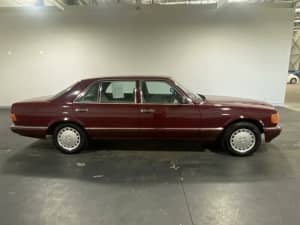 1989 Mercedes-Benz 420SEL W126 Red 4 Speed Automatic Sedan