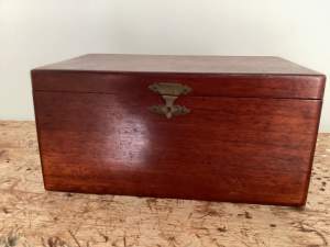 Vintage retro wooden La Sirena cigar box