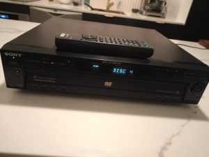 Sony 5 disc cd dvd player DVP-NC600 with remote