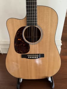 Martin DCPA4 - left-handed performing guitar