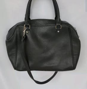 Women's Handbag Shoulder Bag H&M Black Textured Faux Leather Crossbody