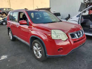 P3894 - Nissan X-Trail 2011 Red Wrecking