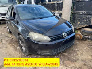 WRECKING 2008 VW GOLF FOR PARTS (STOCK 503723)