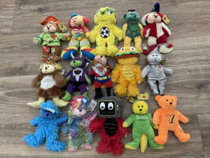 Bulk lot of 15 Beanie Kids (Rare/Retired) Bears / Toys (Collectables)