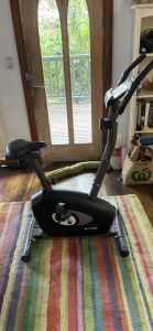 Lifespan fitness exercise bike (Great condition)