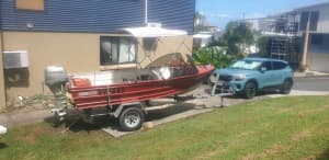 QUINTREX FISHABOUT 1984 MODEL. OPEN/DINGHY/RUNABOUT. Red Sil 4.3