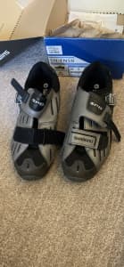 Shimano spd cycling shoes - hardly used
