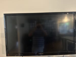 Bauhn tv flatscreen not a smart tv 