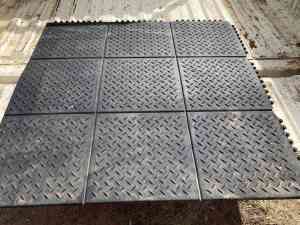 Rubber Mats for trailer Multifit checker plate 6x4 to 8x5 EX condition
