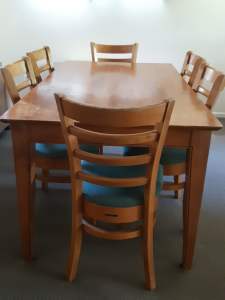Early Settler Dining Table and Chairs