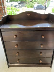 Kids Boori change table and drawers - $100