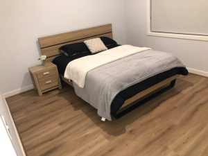 1 very big room available, 2 minutes to Cobblebank train station