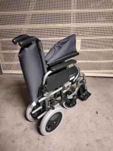 Breezy folding wheel chair can deliver