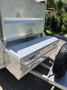 Fully lockable, full aluminium trailer