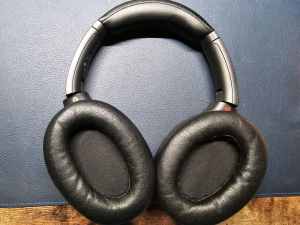 Sony WH-1000mx3 noise cancelling headphones