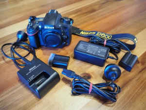 Nikon D600 FX 24.3 MP Camera Body Shutter Count 776!