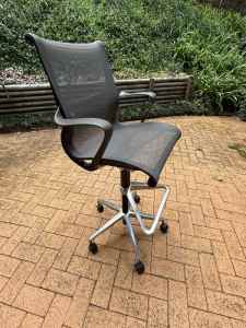 Herman Miller Setu Work stool