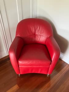 Nick Scali single leather chair