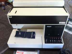 Pfaff 1027 Sewing Machine. Very Good Condition. Serviced & Tested