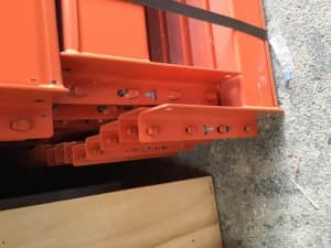 Used Schafer Pallet Racking Beam 2591mm L Extra heavy Duty 76mm Pitch