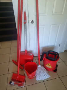Brand new VIKAN cleaning set.