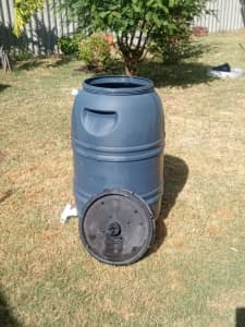 Water drums 180 litre, ideal for hydroponics & water storage