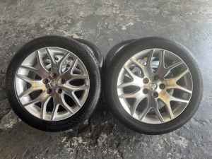 245/45R18 5X120 genuine Holden commodore VE VF great condition