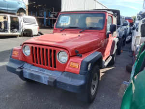 P3637 - Jeep Wrangler 2002 Red Wrecking