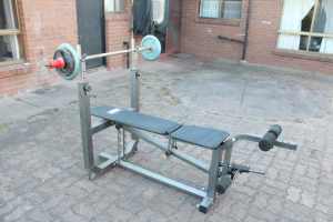 USED BENCH PRESS WEIGHT BAR 2 X DUMBBELL HANDLES 47kg OF WEIGHT PLATES