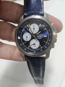 Seiko Titanium panda chronographe quartz watch