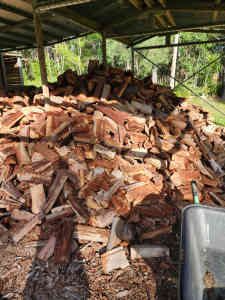 Firewood ironbark dry