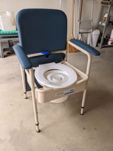 Bedside Commode Pan Deluxe padded