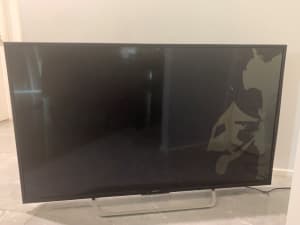 Sony TV ,old ,Broken screen, 55inch size