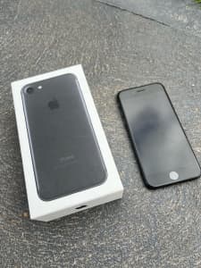 iPhone 7, 32GB, black