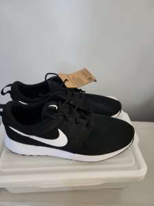 Mens Nike Golf Shoes BN US10.5