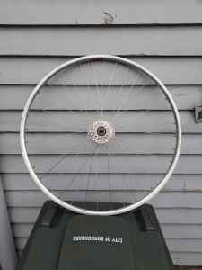 Really nice vintage Japanese 700 Araya bike wheel!