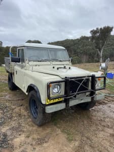 Land Rover Stage one V8